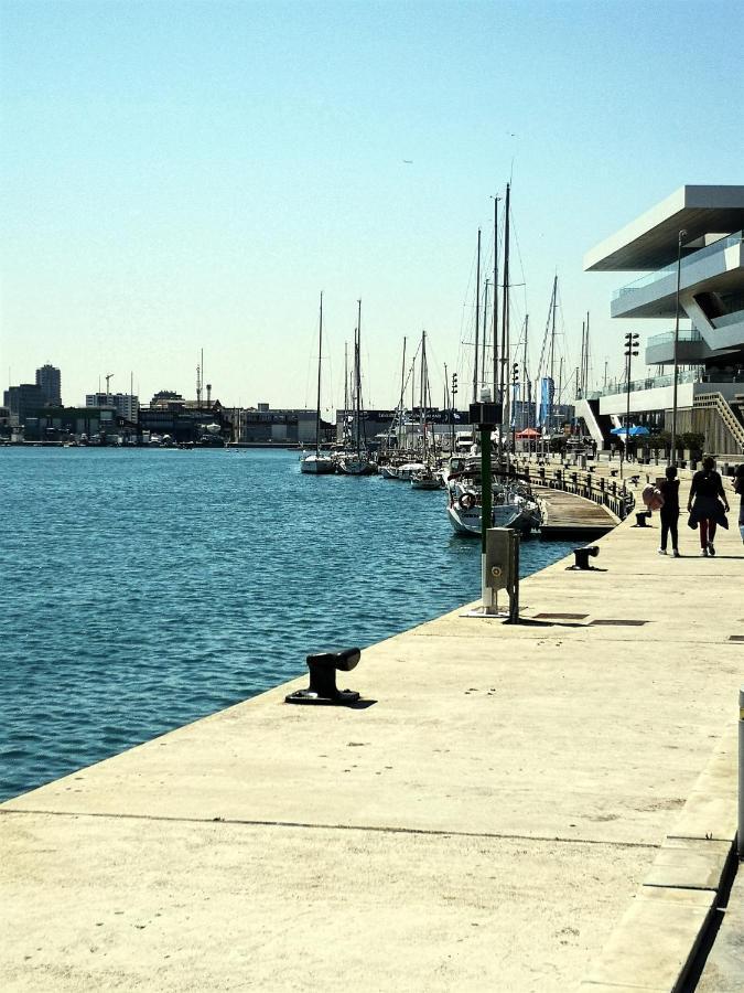 B Beach Valencia Lejlighed Eksteriør billede